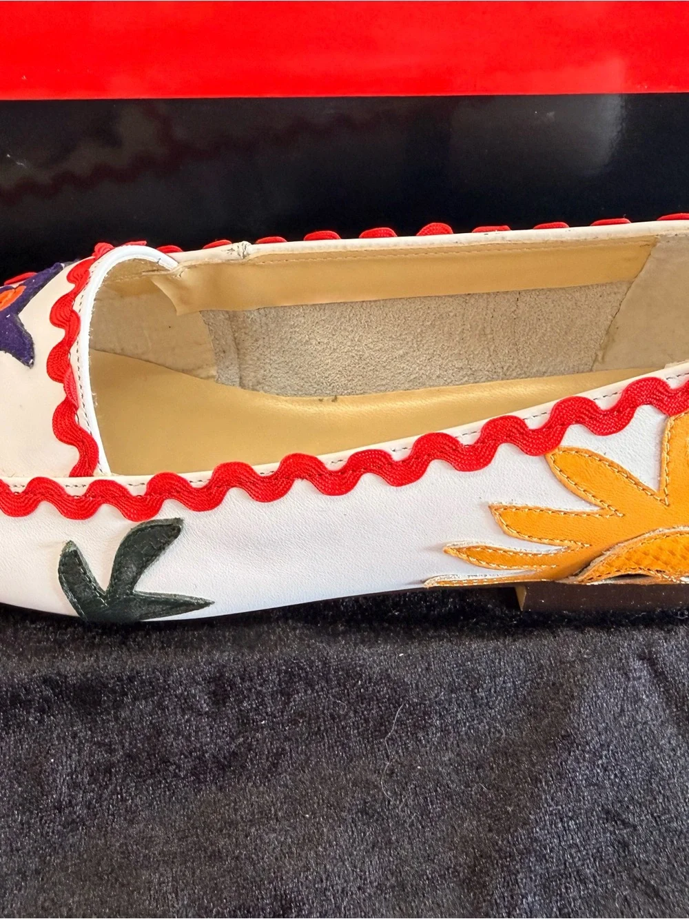 Women's White Palm-Appliqué Loafer